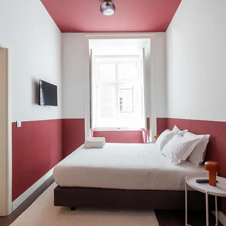 Gloria Hostel *